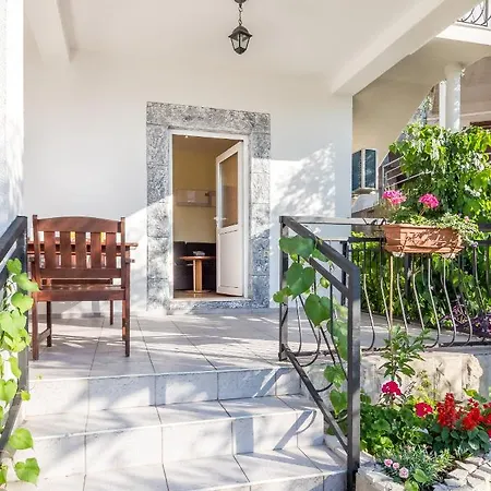 Apartment Vlahusic