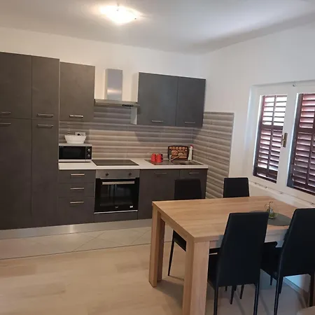 Vlahusic * Putniković